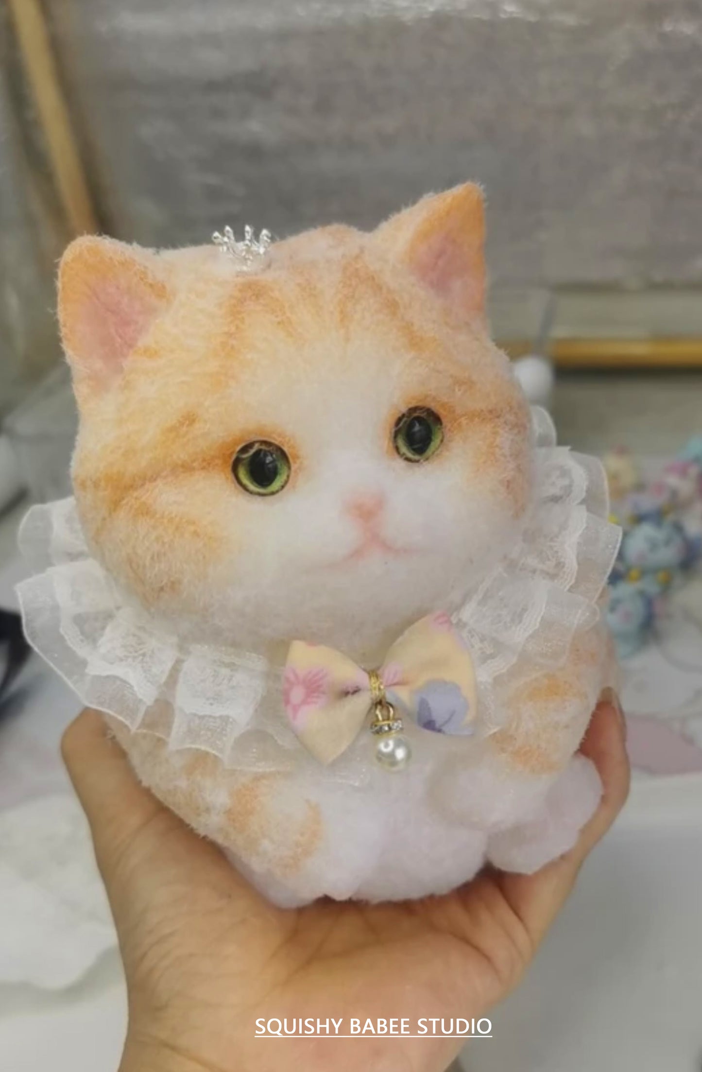 A001: Cute soft Garfield cat wearing bow and crown