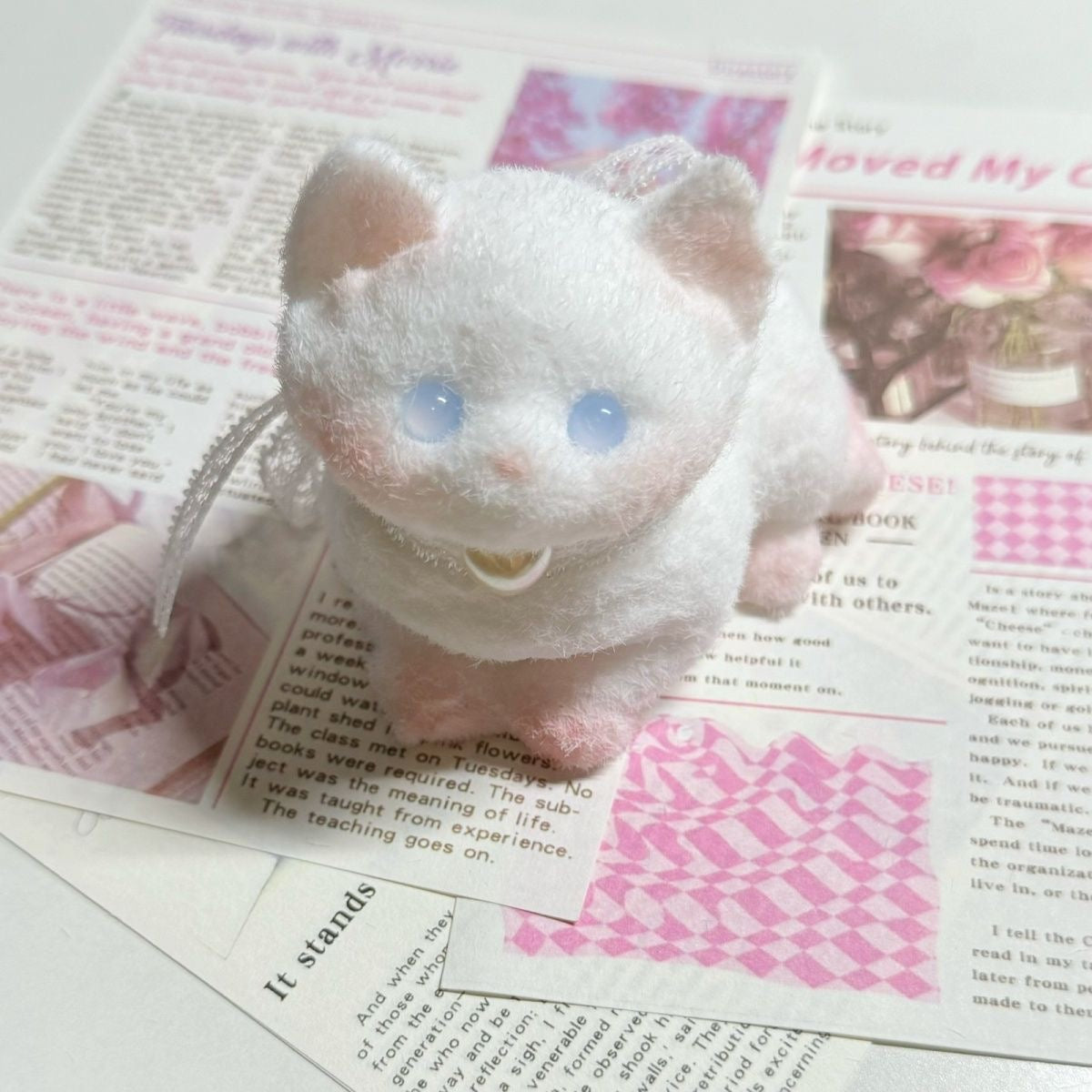 A000002: Cute simulation pinch kitten toy